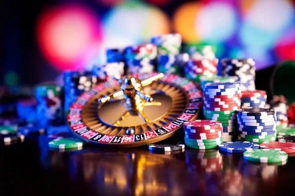 Casino Hold'em live dealer table on akar 69 mobile